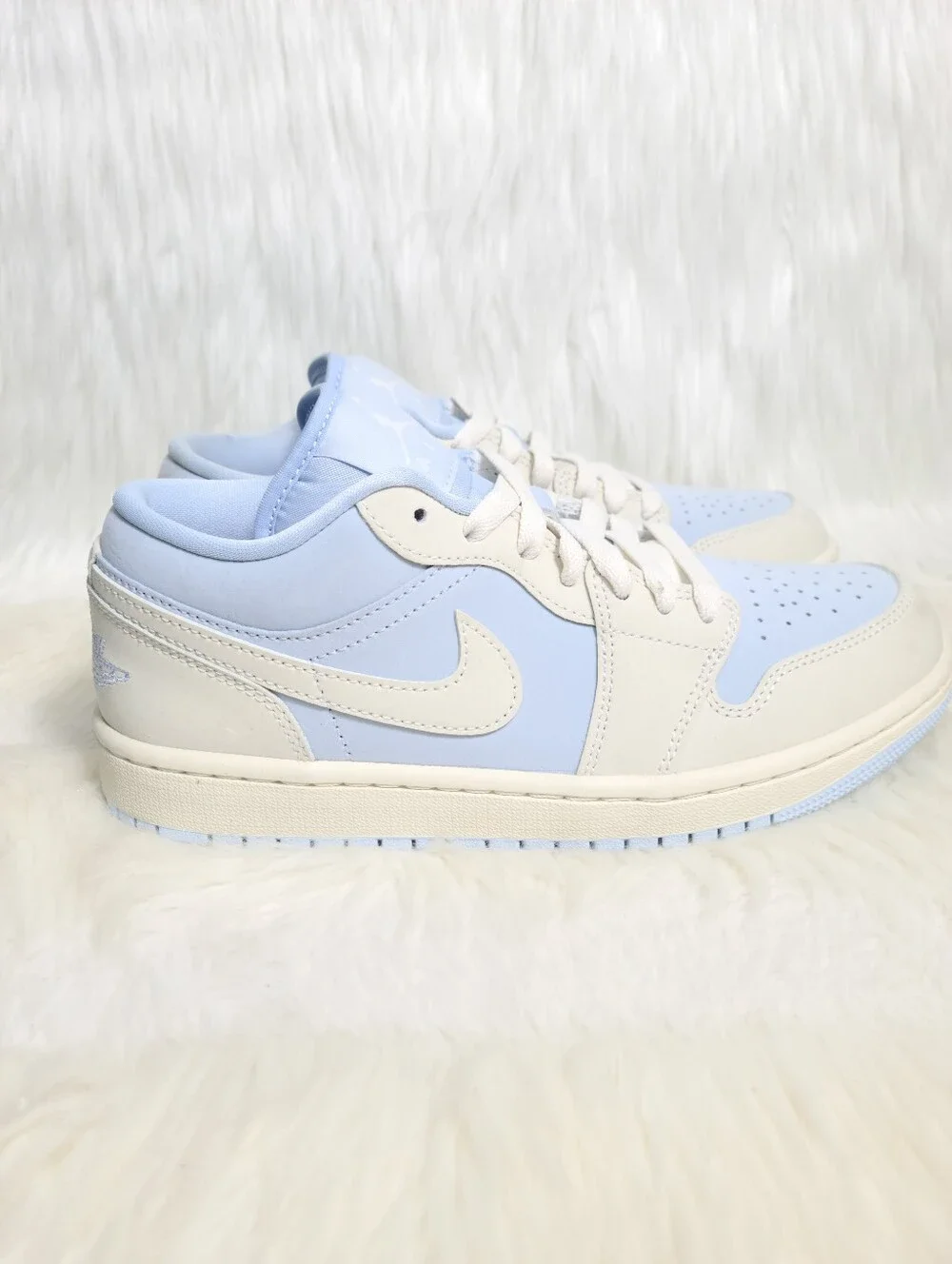 Nike Air Jordan 1 Retro Low SE Hydrogen Blue Sail Women 7.5 NEW - Picture 3 of 8